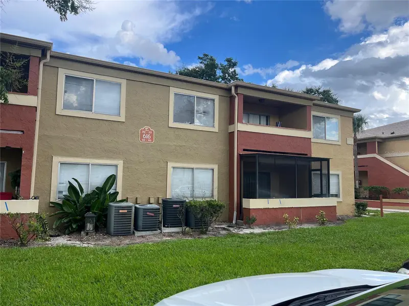 616 Kenwick Cir #105, FL