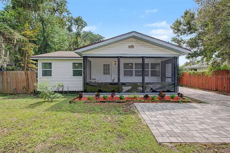 1106 W Hiawatha St, FL
