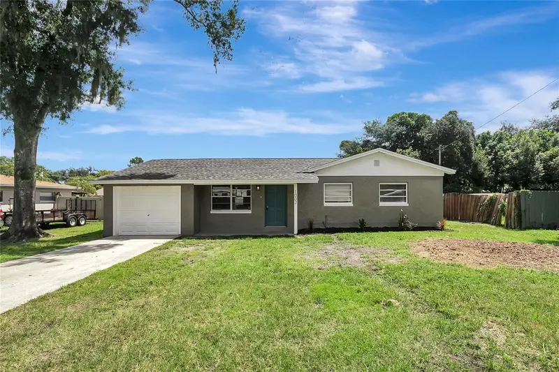 1002 N Bracewell Dr, FL
