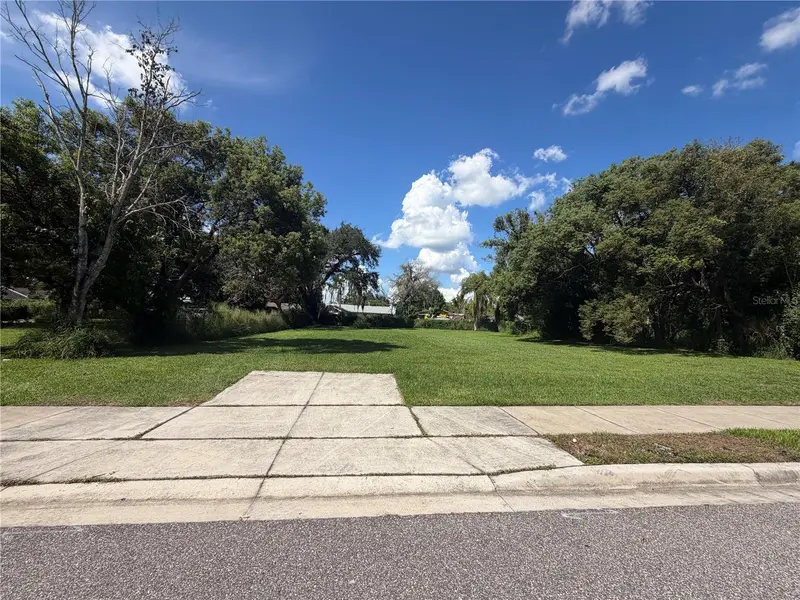 1011 19th St, FL