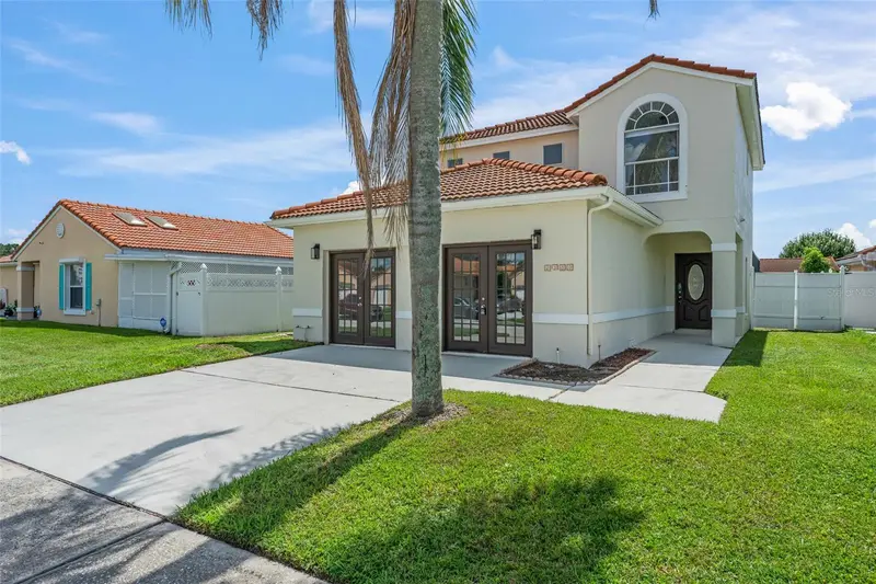 Buenaventura Lakes listing