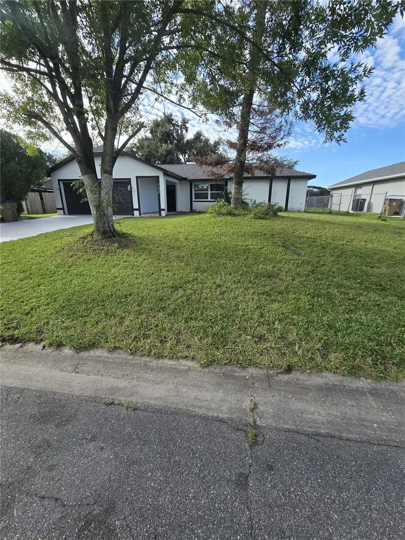132 Acapulco Dr, FL