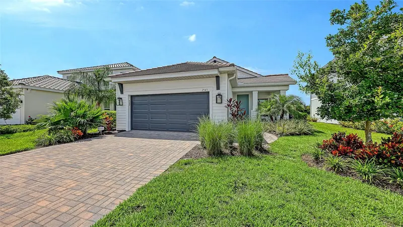 2545 Star Apple Way, FL