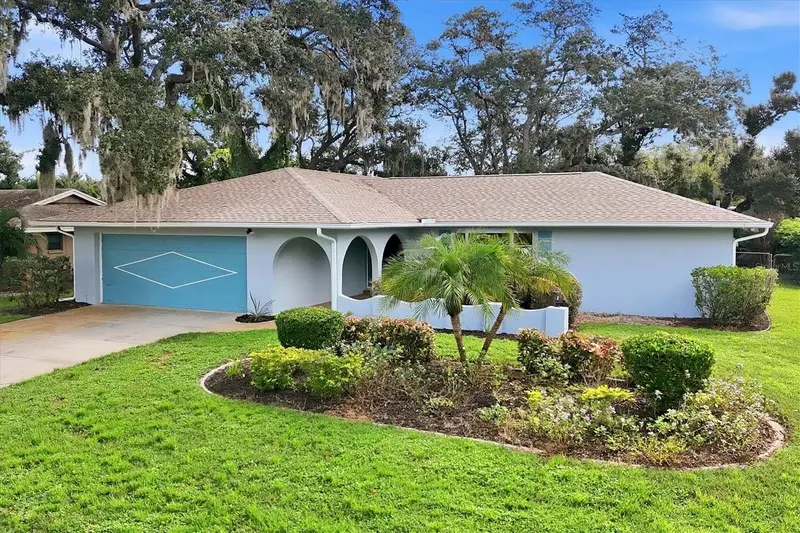 125 Mimosa Dr, FL