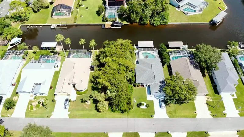 62 Columbia Ln, FL