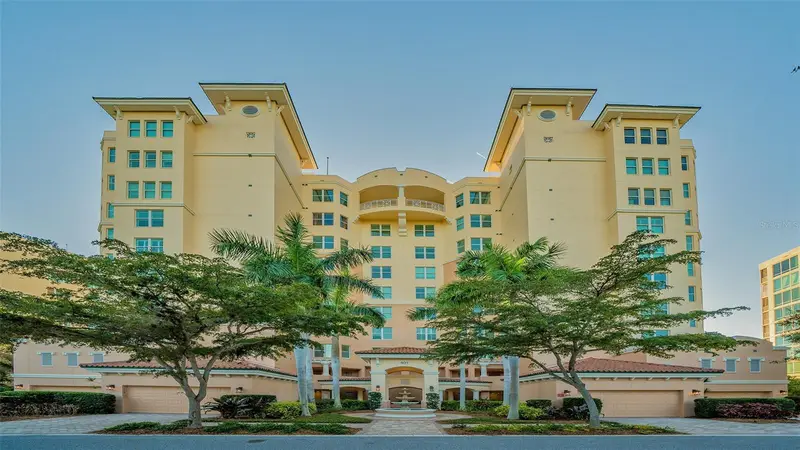 401 N Point Rd #303, FL