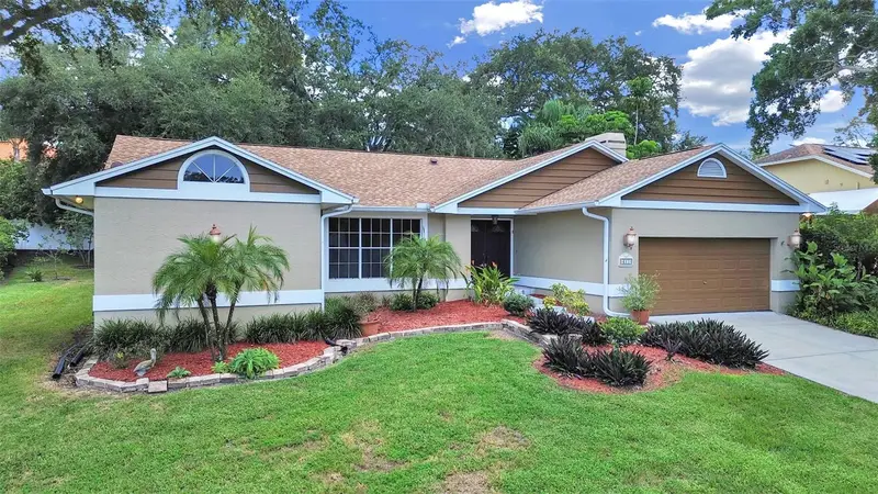 611 Tomoka Dr, FL