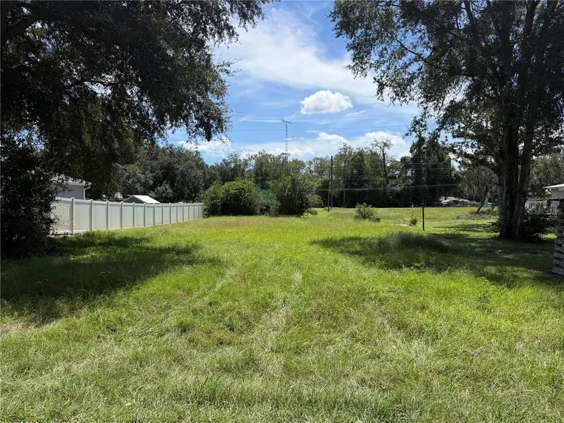 Tbd Se 144th Pl, FL
