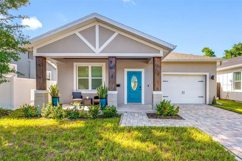 2144 43rd Ter N, FL