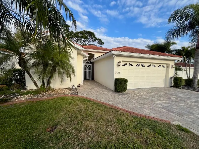 4398 Summertree Rd, FL
