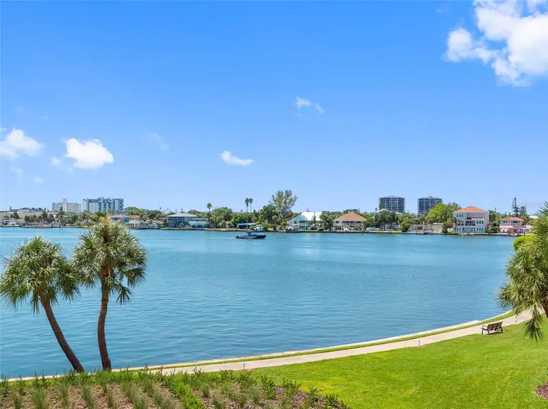 7912 Sailboat Key Blvd S #201, FL