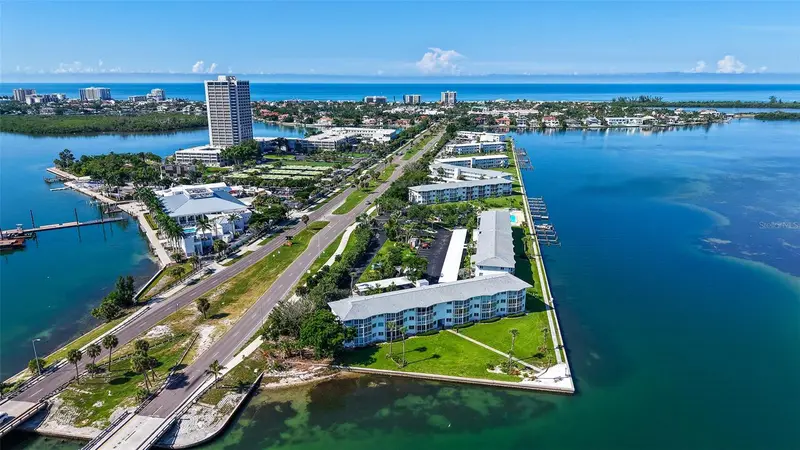 777 John Ringling Blvd #2, FL