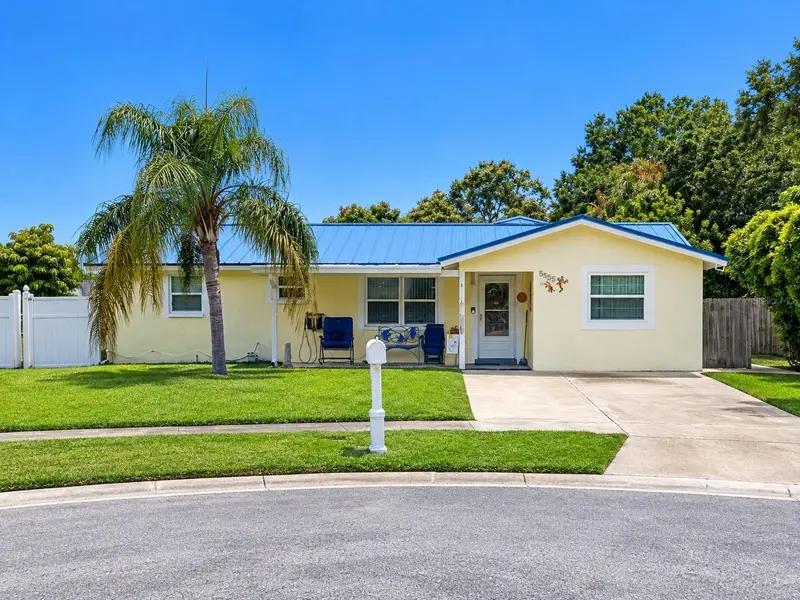 5555 92nd Pl N, FL