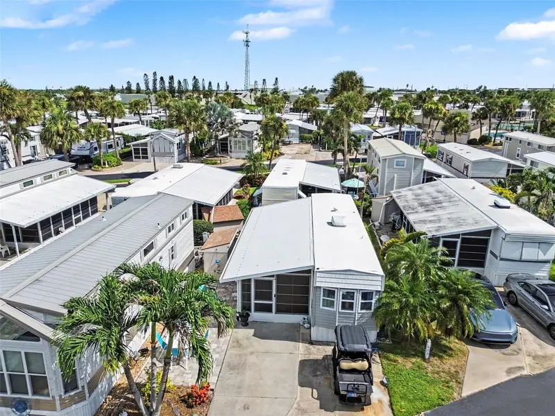 616 Pier Ln, FL