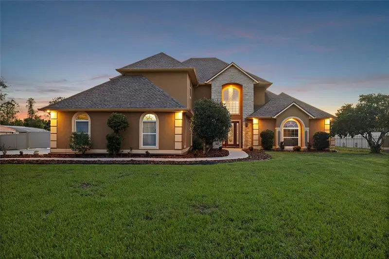 Groveland listing