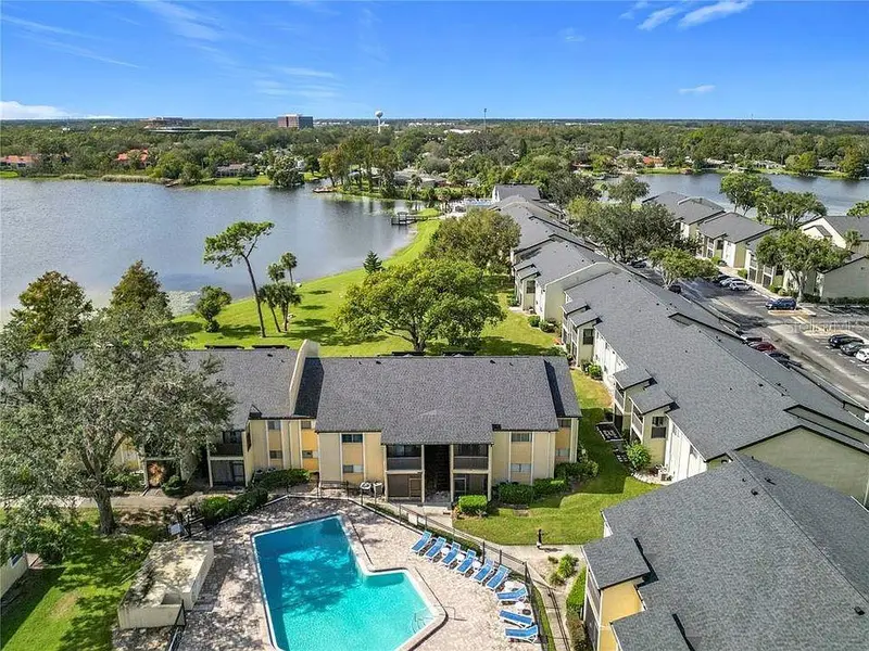 934 Lake Destiny Rd #D, FL