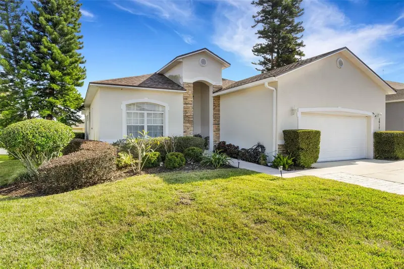 2617 Hickory View Loop, FL