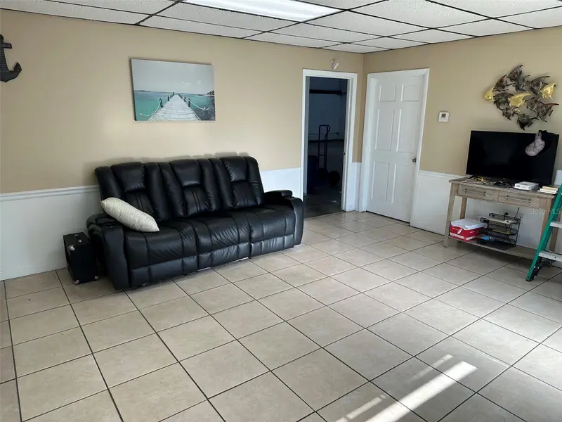 5516 Commerce Dr, FL