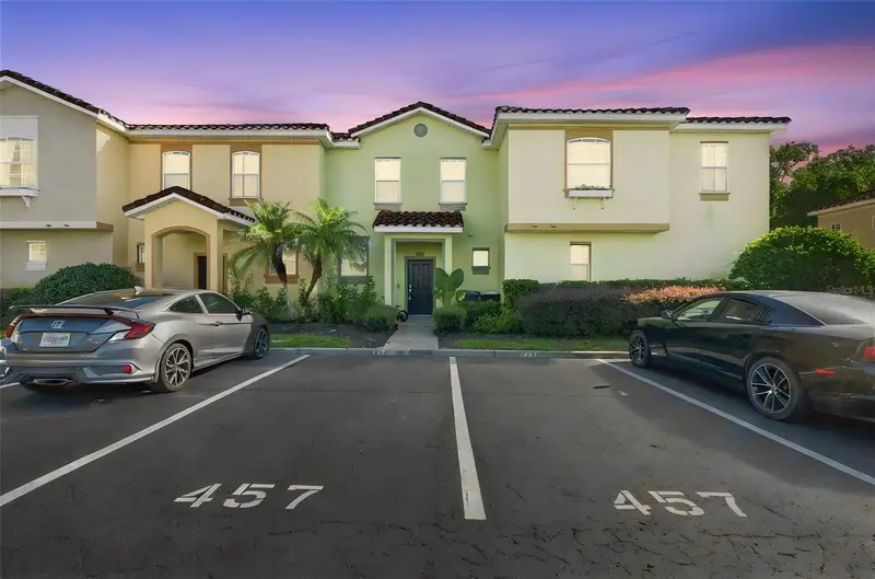 457 Madison Cir, FL
