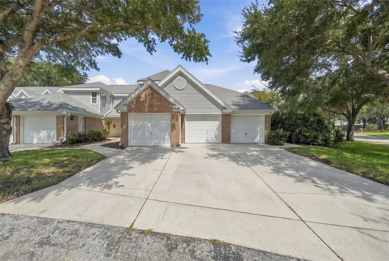 2210 Coach House Blvd #408, FL