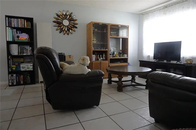 29 E Bob White St, FL