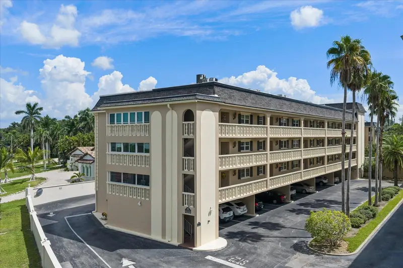 155 Bluff View Dr #209, FL