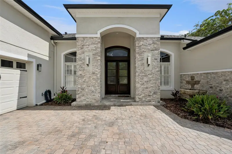 2324 Foliage Oak Ter, FL