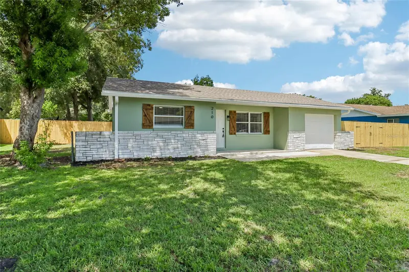 210 Melissa Ct, FL