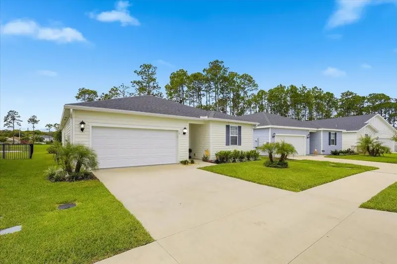 15 Wandering Creek Way, FL
