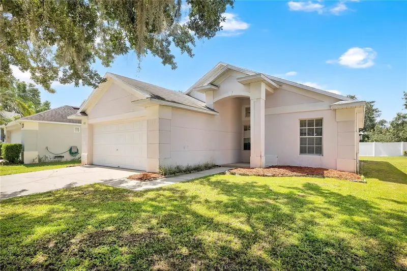 950 Woodsong Way, FL