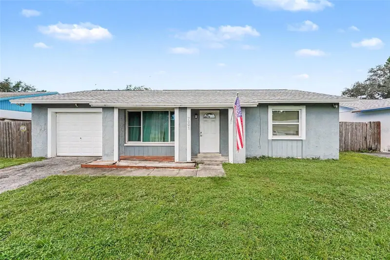 7991 Aberdeen Cir, FL