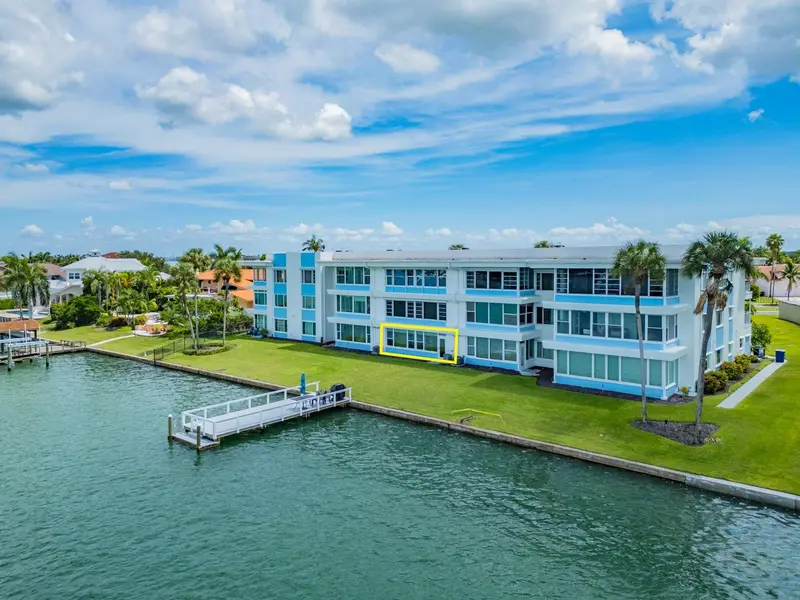 770 Island Way #N103, FL