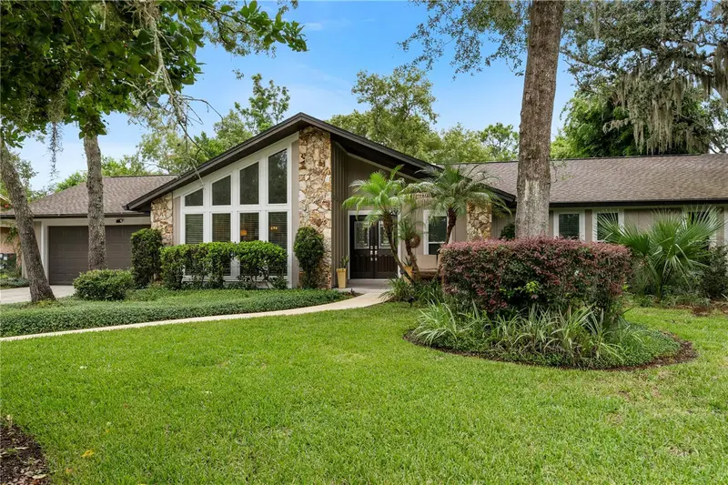 102 Sweetwater Hills Dr, FL