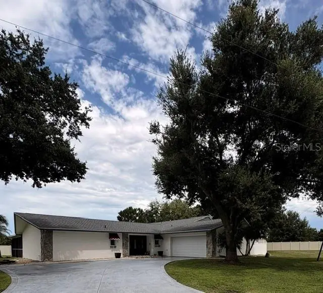 1936 Rolling Green Cir, FL