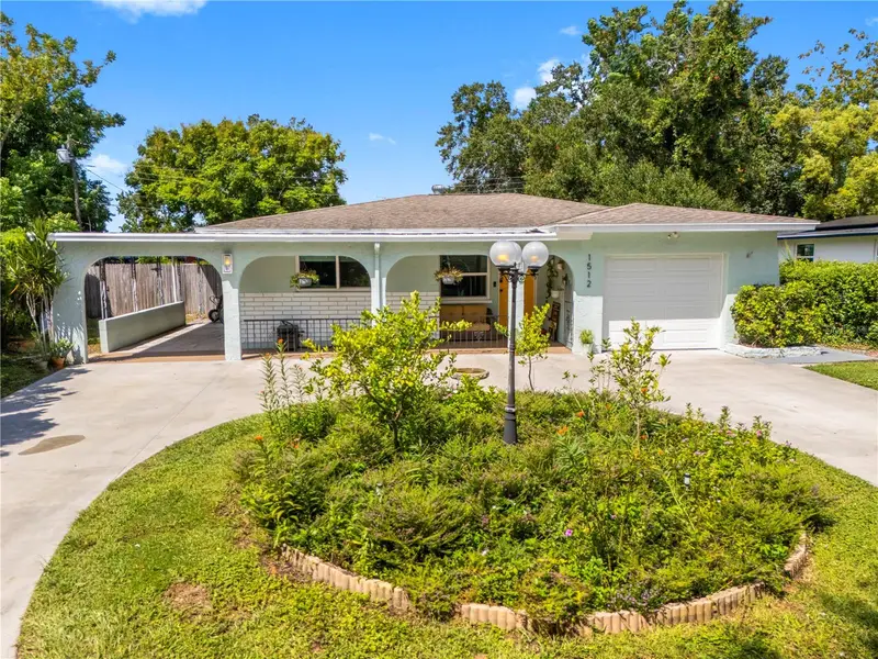 1512 Country Ln W, FL