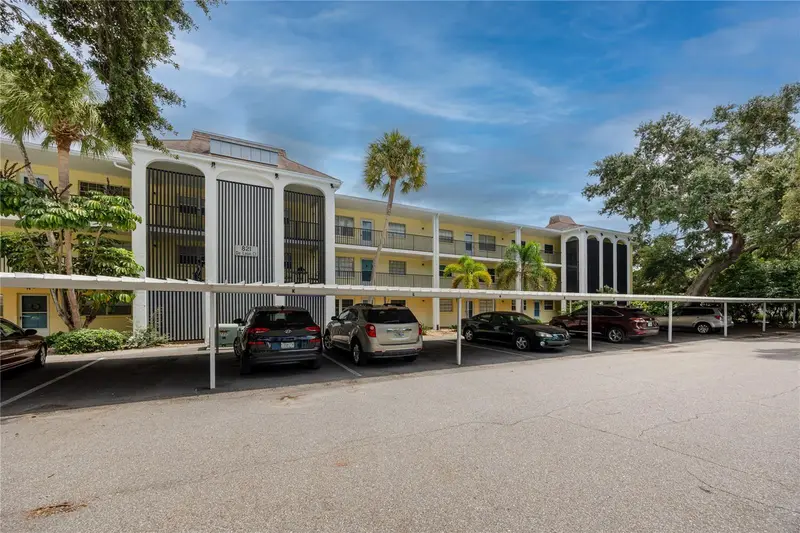 821 Deleon Ct #309, FL