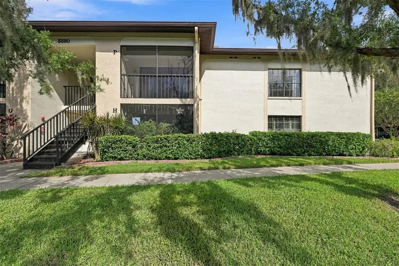 3380 Crystal Ct E #P, FL