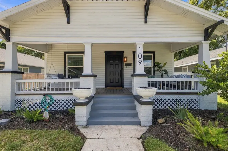 109 E Jean St, FL