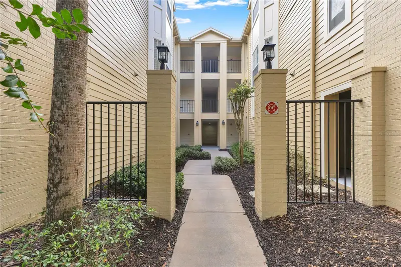 404 Summit Ridge Pl #212, FL