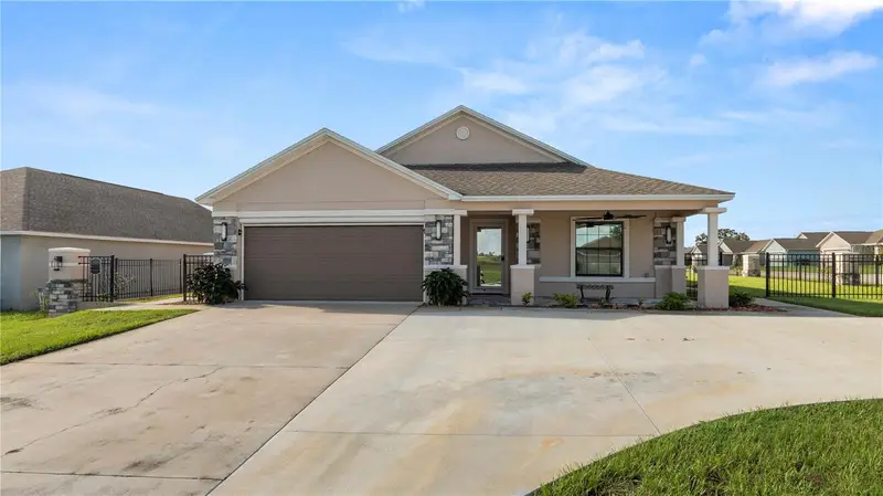 524 Central Ridge Ln, FL