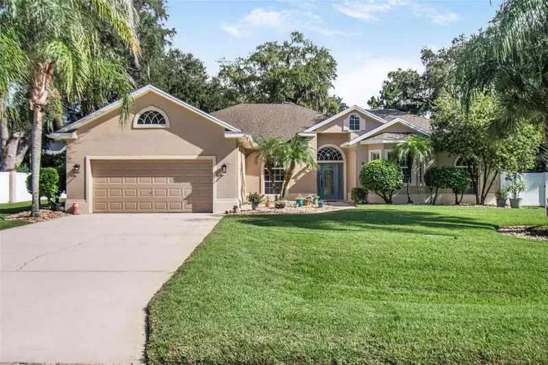 8 River Oaks Way, FL
