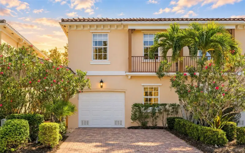 7632 Bergamo Ave, FL
