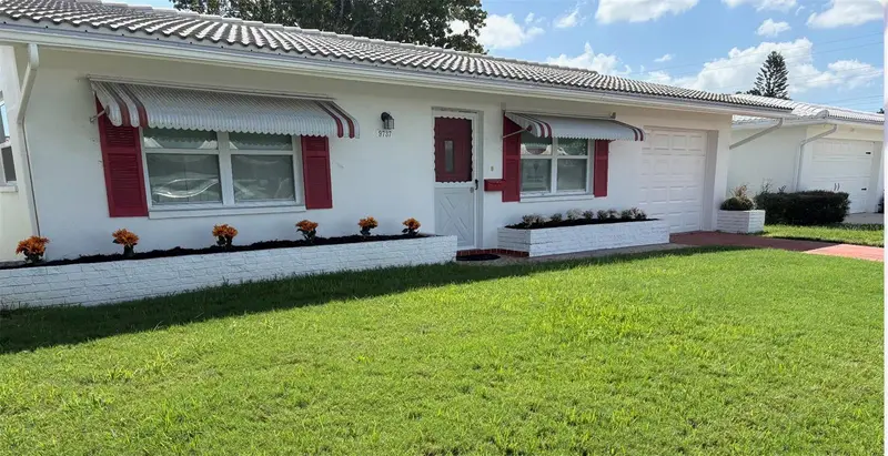 9737 36th Way N, FL