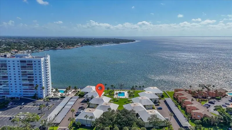 7300 Sunshine Skyway Ln S #106, FL