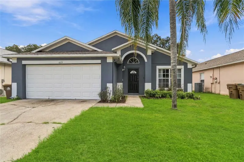 829 Clear Creek Cir, FL