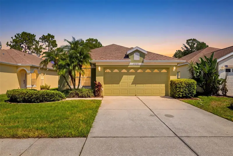 23821 Coral Ridge Ln, FL