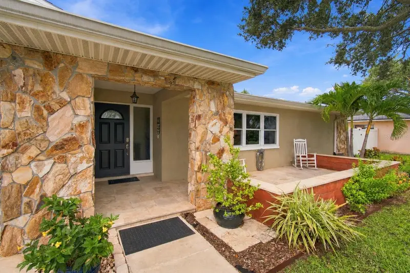 1967 Arvis Cir E, FL