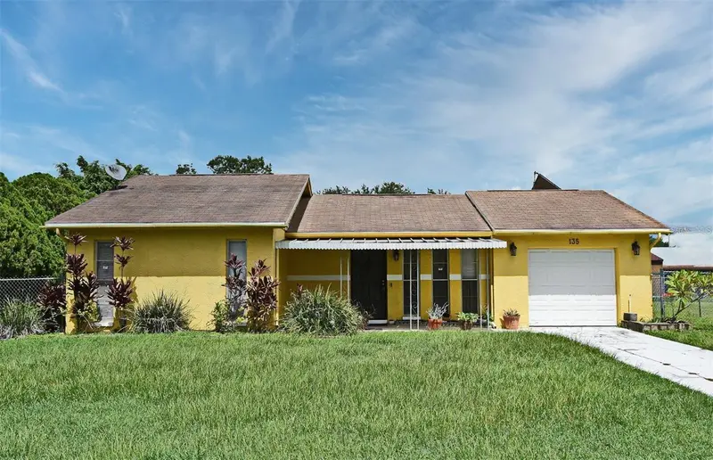 135 Oaxaca Ln, FL