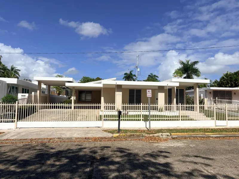 Urb. San Ignacio San Cosme #1696, PR