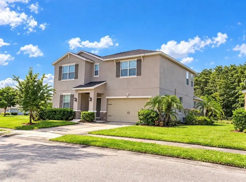 4961 Pall Mall St E, FL